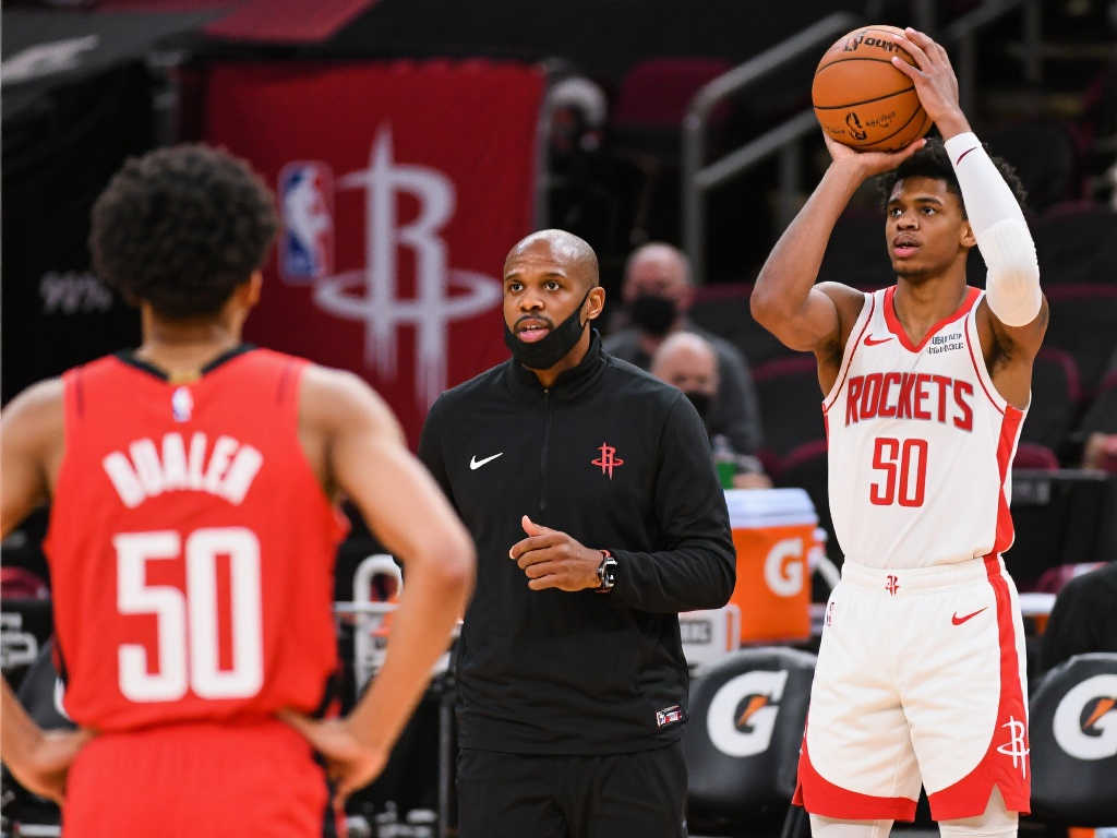 [流言板]乌度卡：球队急需罚球准星90%、三分命中50%的顶级射手